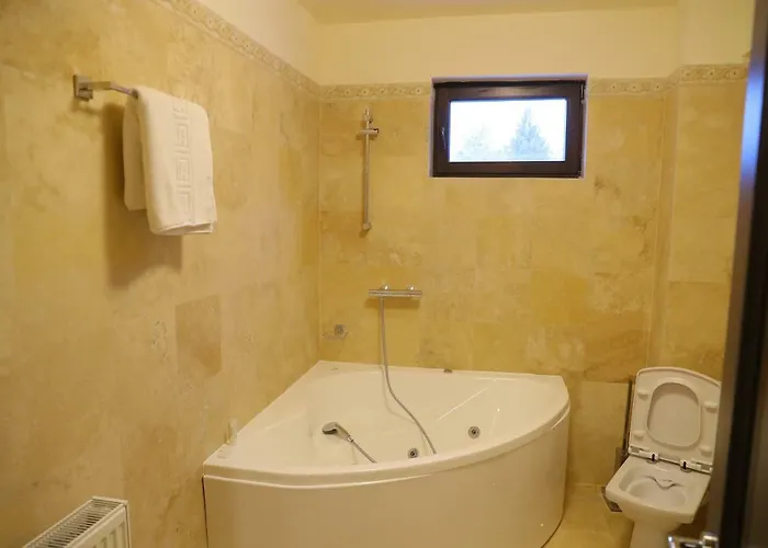 בית הארחה Pensiunea Magnolia קריובה